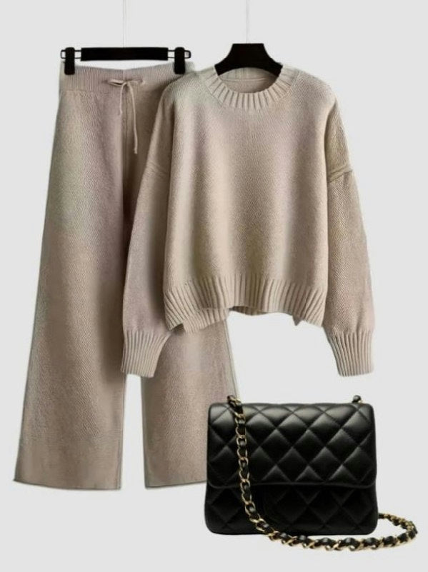 Luxe Knit Set with Strap Chain Bag