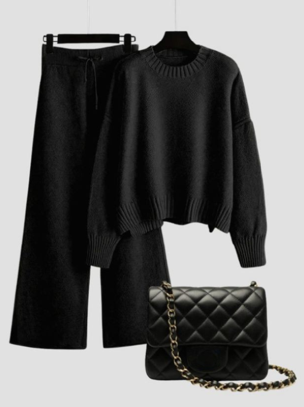 Luxe Knit Set with Strap Chain Bag